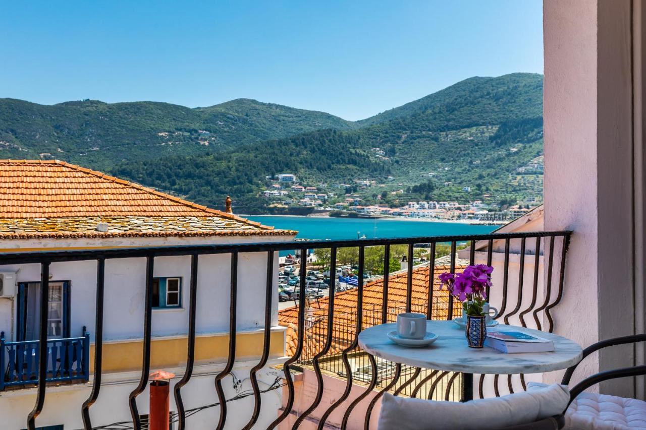 Regina Hotel Skopelos Town Exterior photo